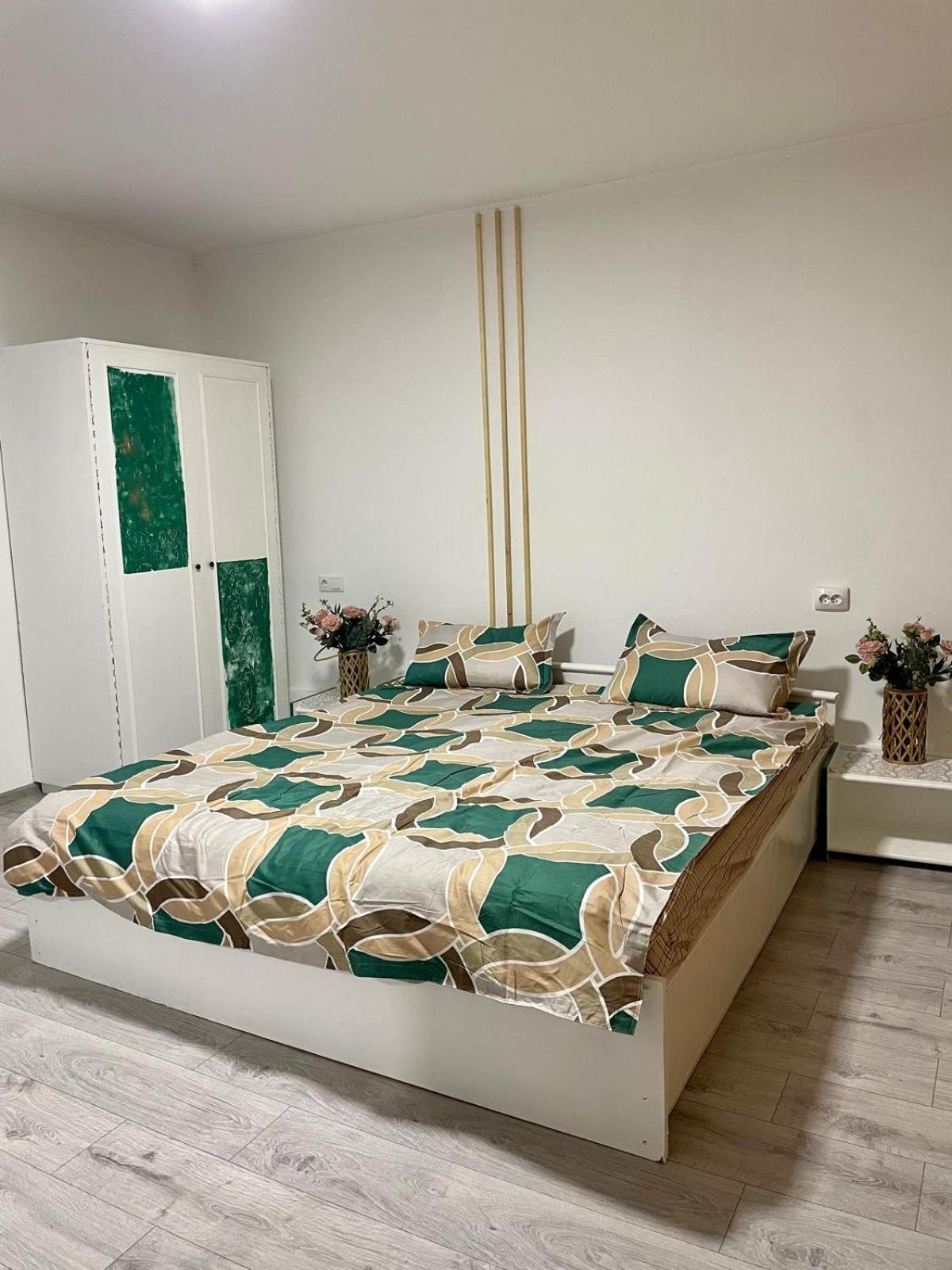 Appartement Apartament House Sasca à Oradea Extérieur photo